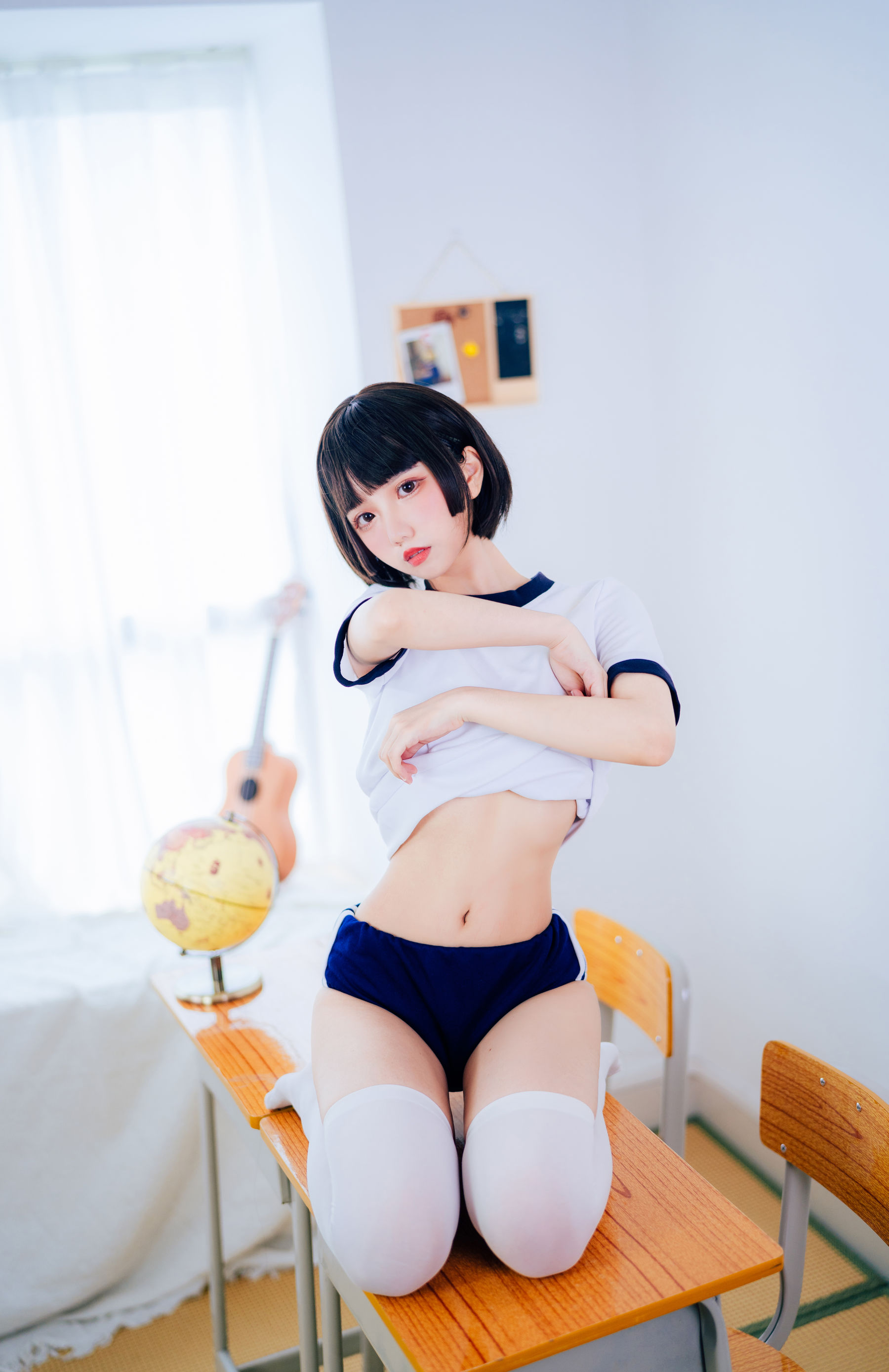 View - [网红COSER写真] 动漫博主果咩酱w - 体操服 - 图库库