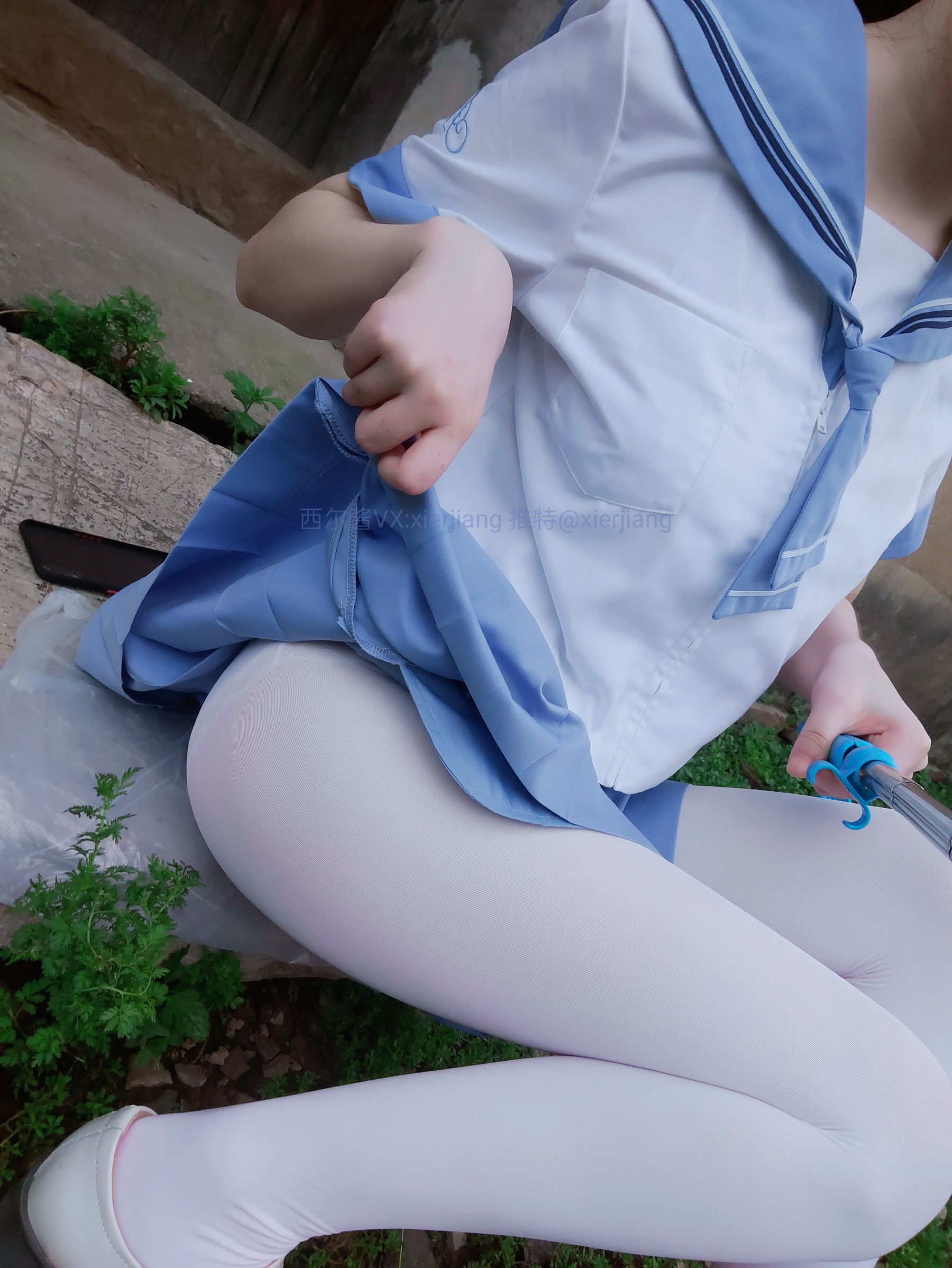 [福利COS] 微博萌妹子西尔酱 - 青草水手服