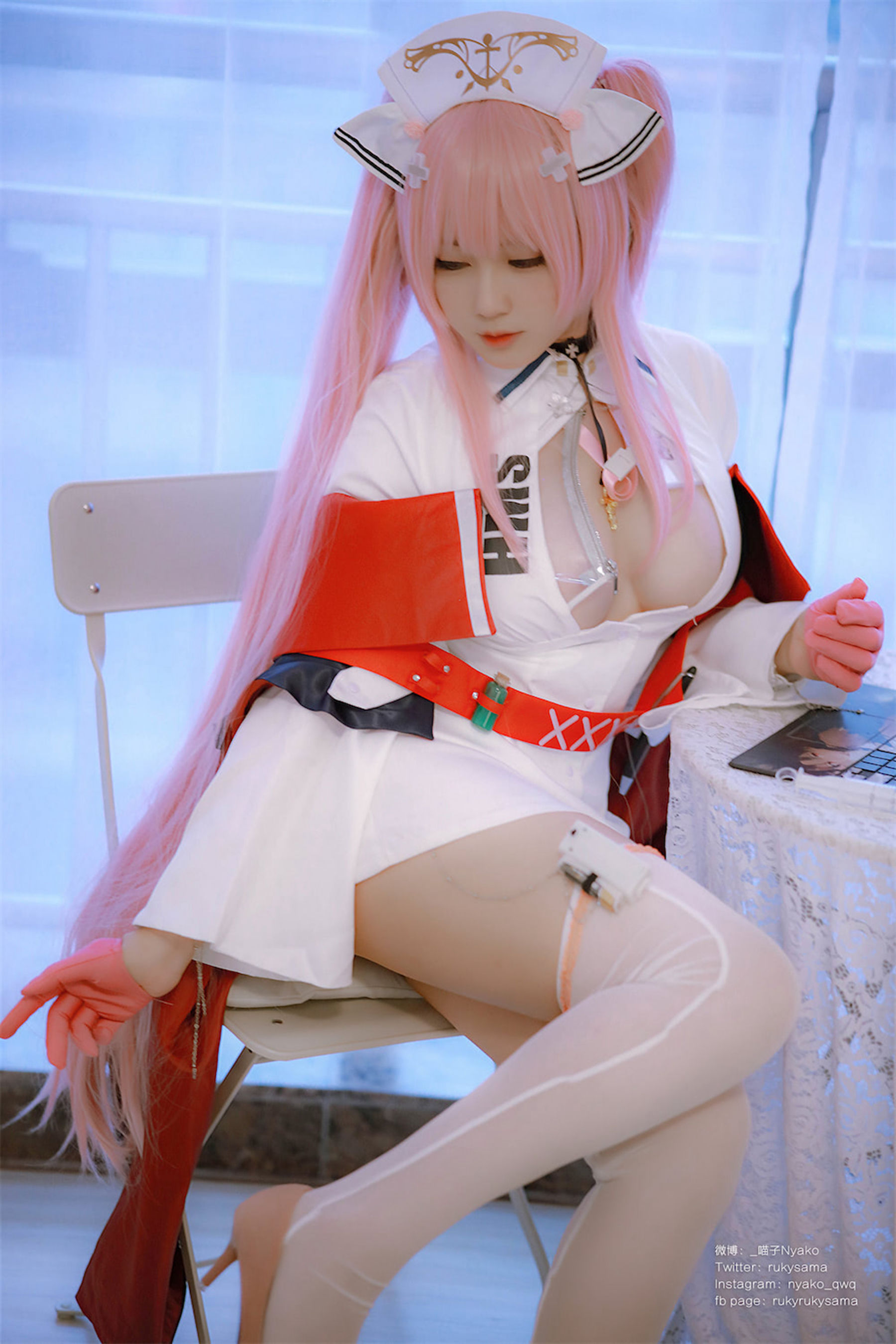 [福利COS] 萌妹子Nyako喵子 - 英仙座护士