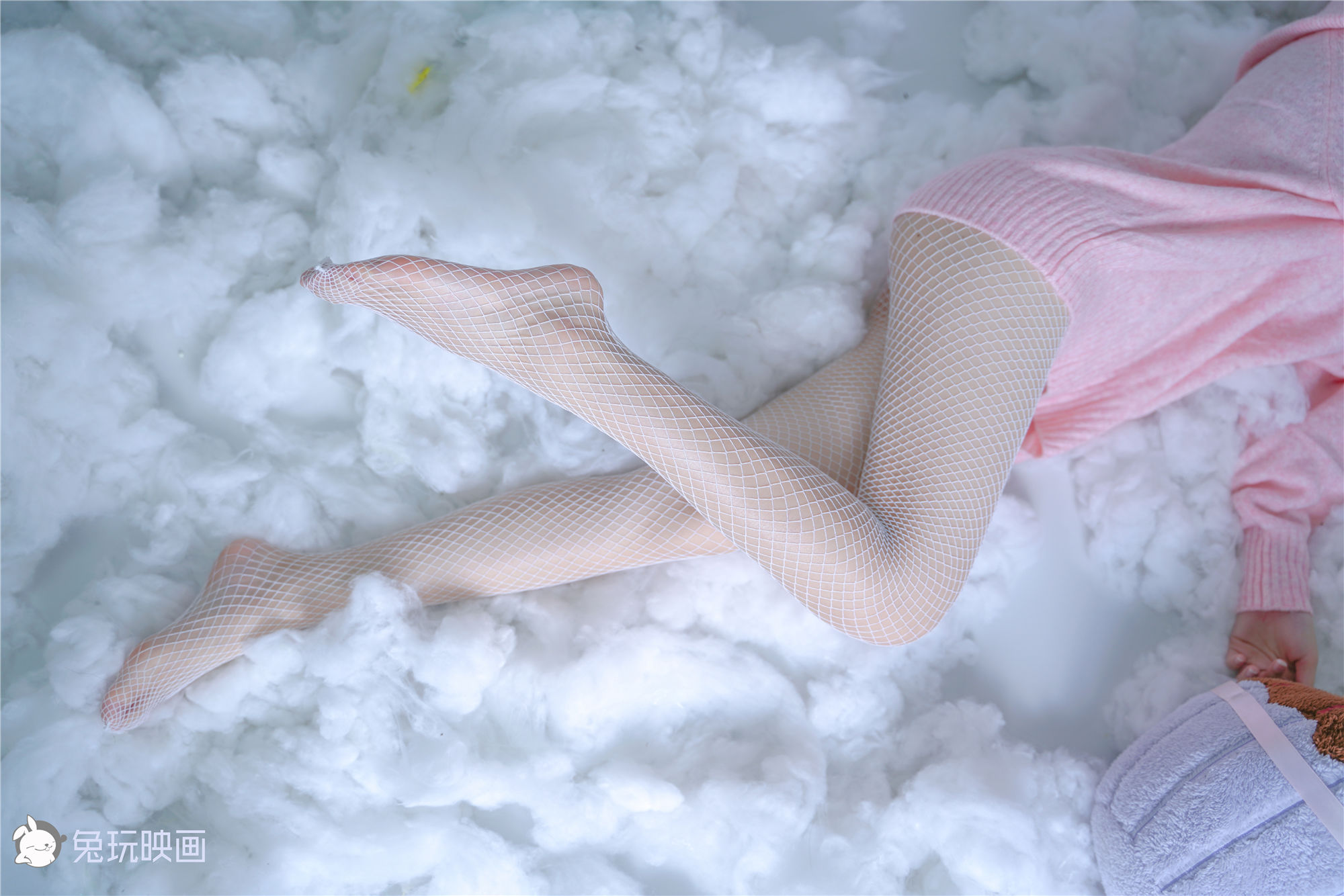 [兔玩映画] - 粉红毛衣和白网袜