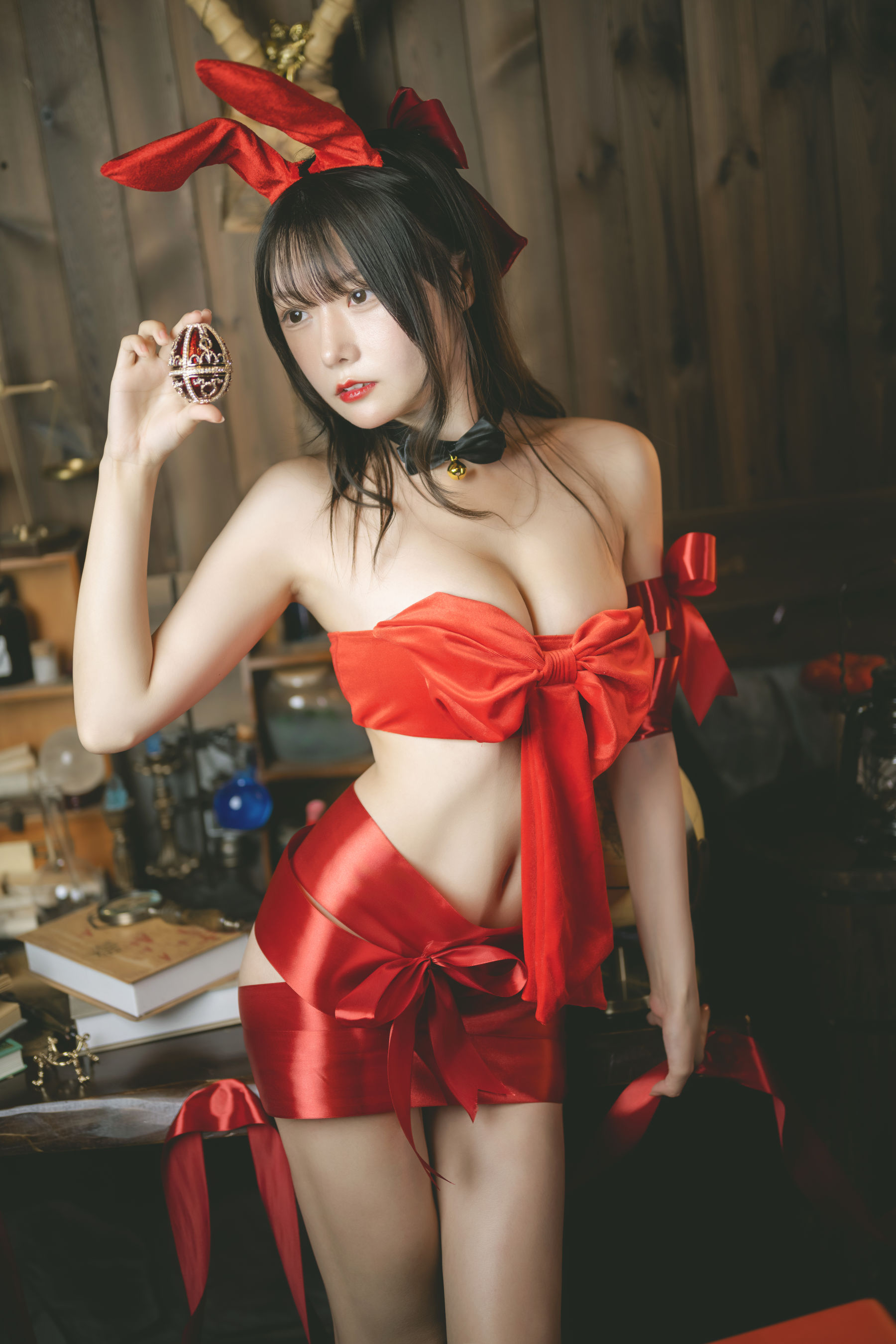 [网红COSER] 香草喵露露写真 - 杨枝甘露 红色丝带礼物