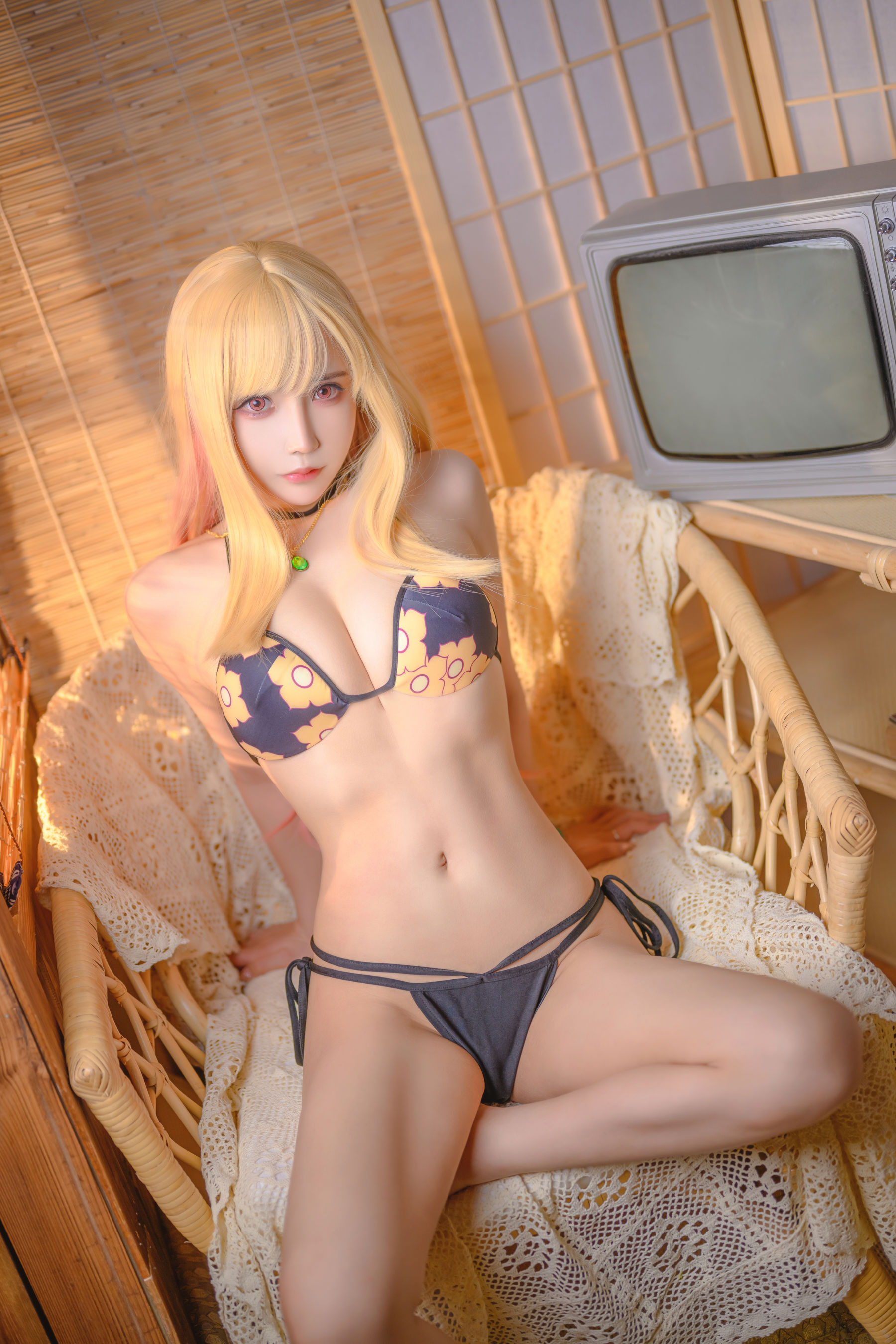 [网红COSER] 二次元妹子抱走莫子aa - 喜多川泳装