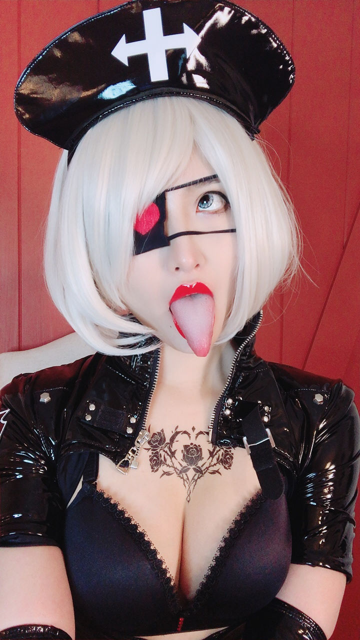 [福利COS] MisswarmJ - Nurse 2B phone contents