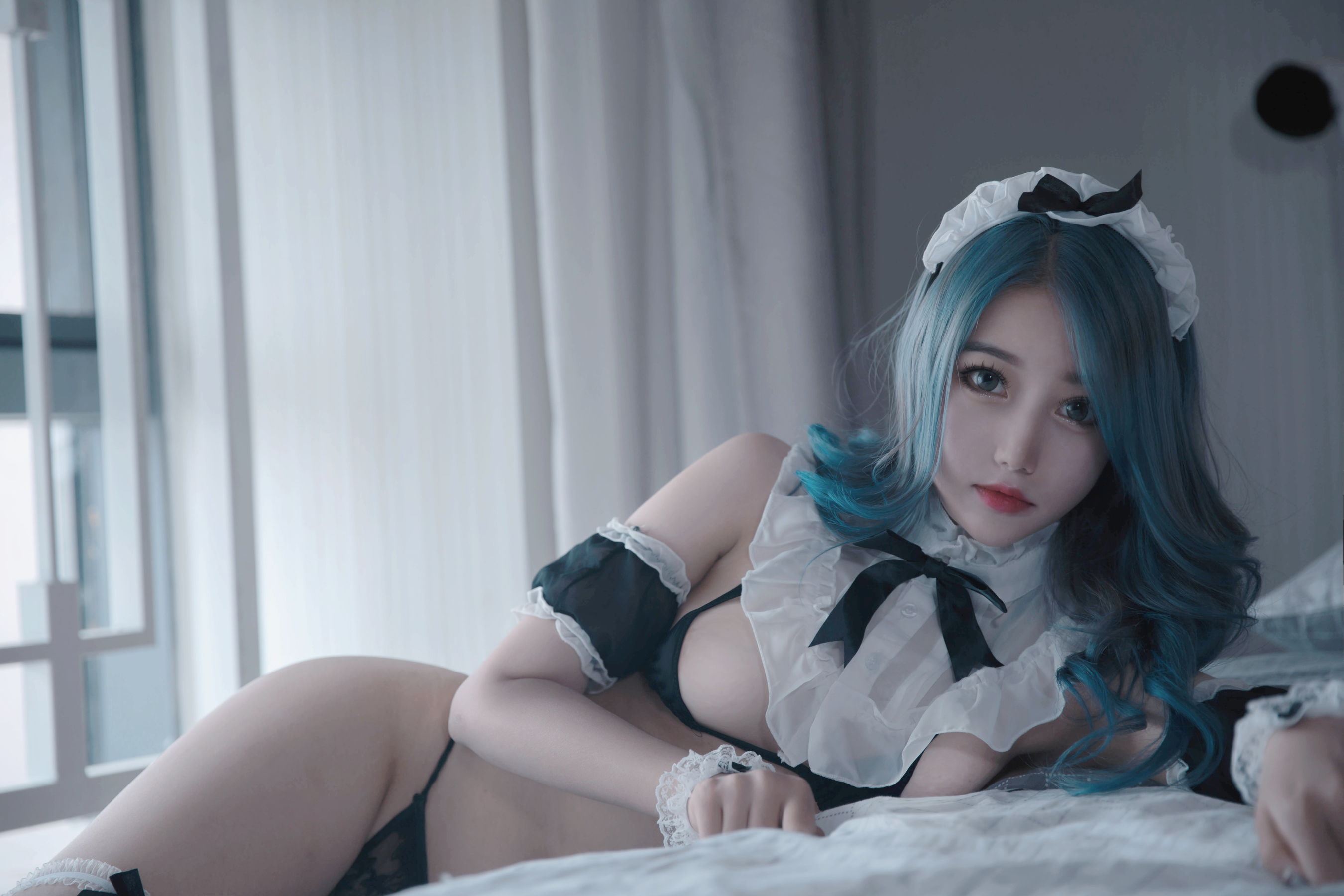 [福利COS] eloise软软 - 三点与黑丝