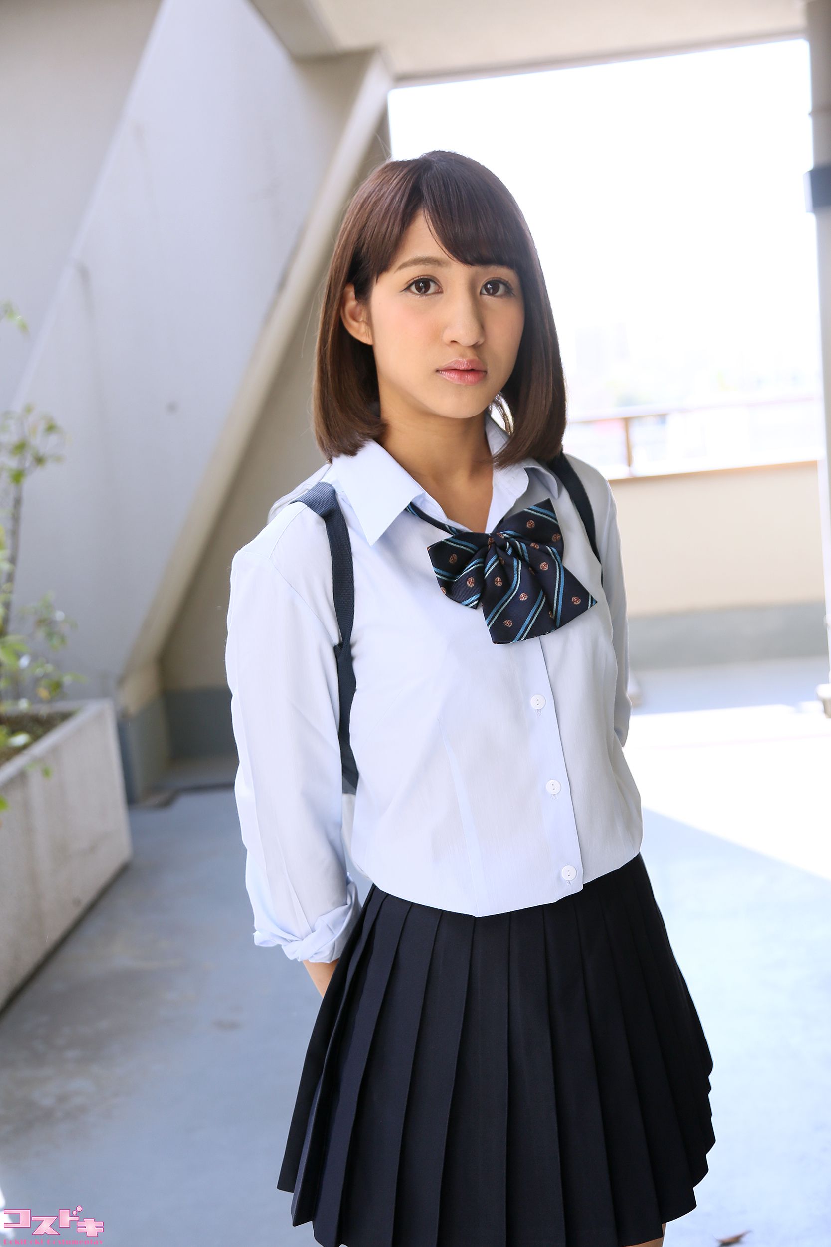 [Cosdoki] Amina Takashiro 高城アミナ takagiamina_pic_seifuku1