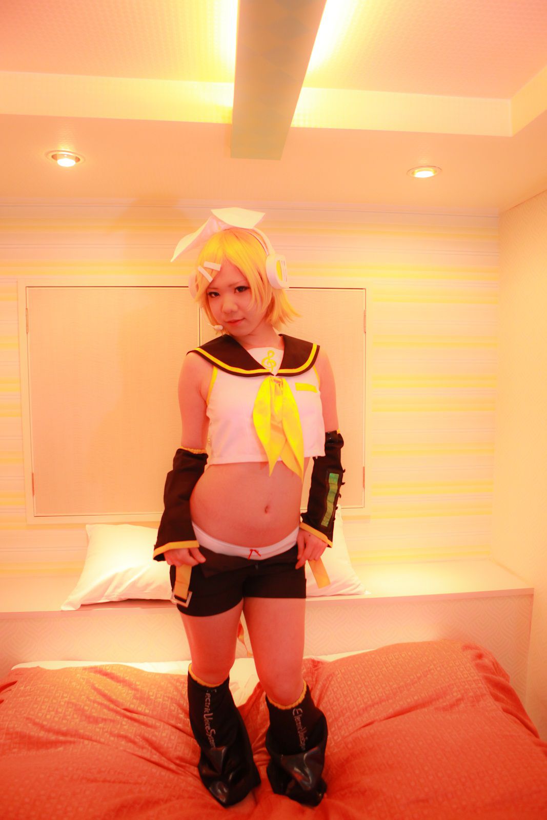 田中まな (Tanaka Mana) 《VOCALOID》鏡音リン [Cosplay Channel]