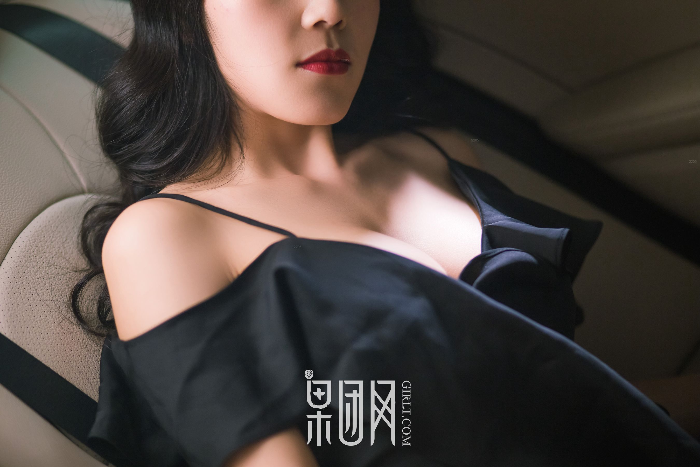 微微《美女vs豪车，你选择哪个！》 [果团网Girlt] No.107 - 图库库