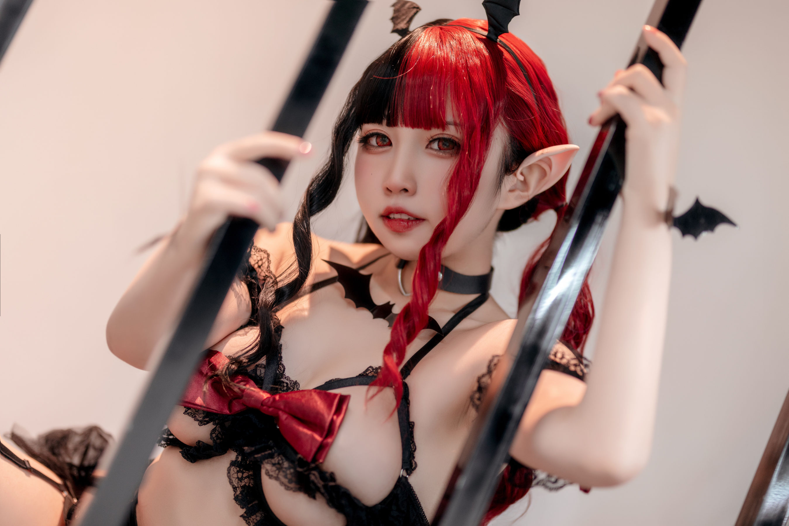 [福利COS] 动漫博主貓田聖奈奈(桃之啾啾) - 拘束恶魔